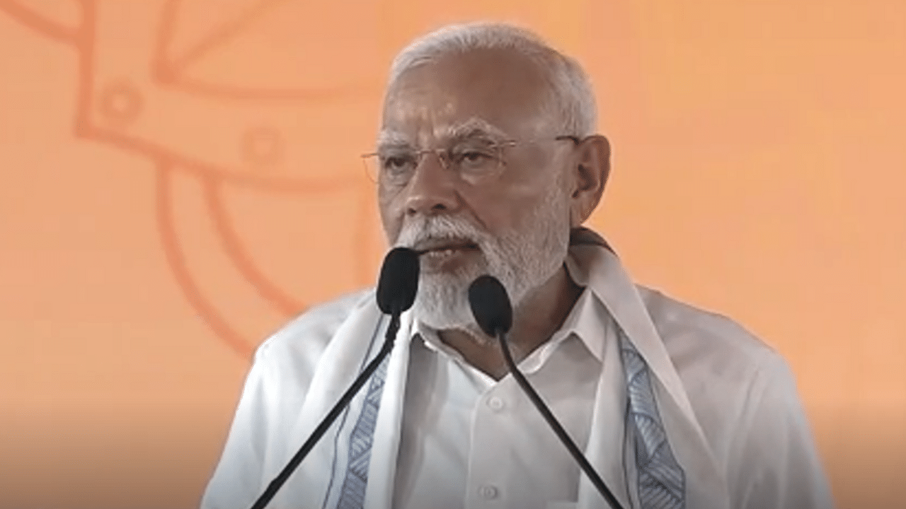 தமிழ்நாட்டில் ரூ.2,500 கோடி மதிப்பில் புதிய சாலைகள் - பிரதமர் மோடி பெருமிதம்