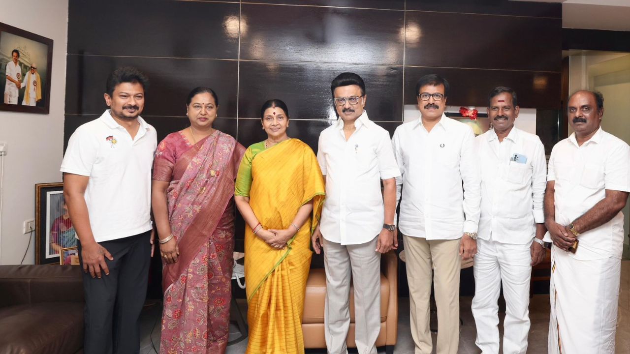 திடீரென முதல்வர் ஸ்டாலினை சந்தித்த பிரேமலதா.. பின்னணி என்ன? திடீரென முதல்வர் ஸ்டாலினை சந்தித்த பிரேமலதா.. பின்னணி என்ன?