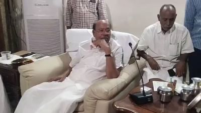 ஒட்டுக்கேட்பு குறித்து சட்டரீதியான நடவடிக்கையா? ராமதாஸ் விளக்கம்! ஒட்டுக்கேட்பு குறித்து சட்டரீதியான நடவடிக்கையா? ராமதாஸ் விளக்கம்!
