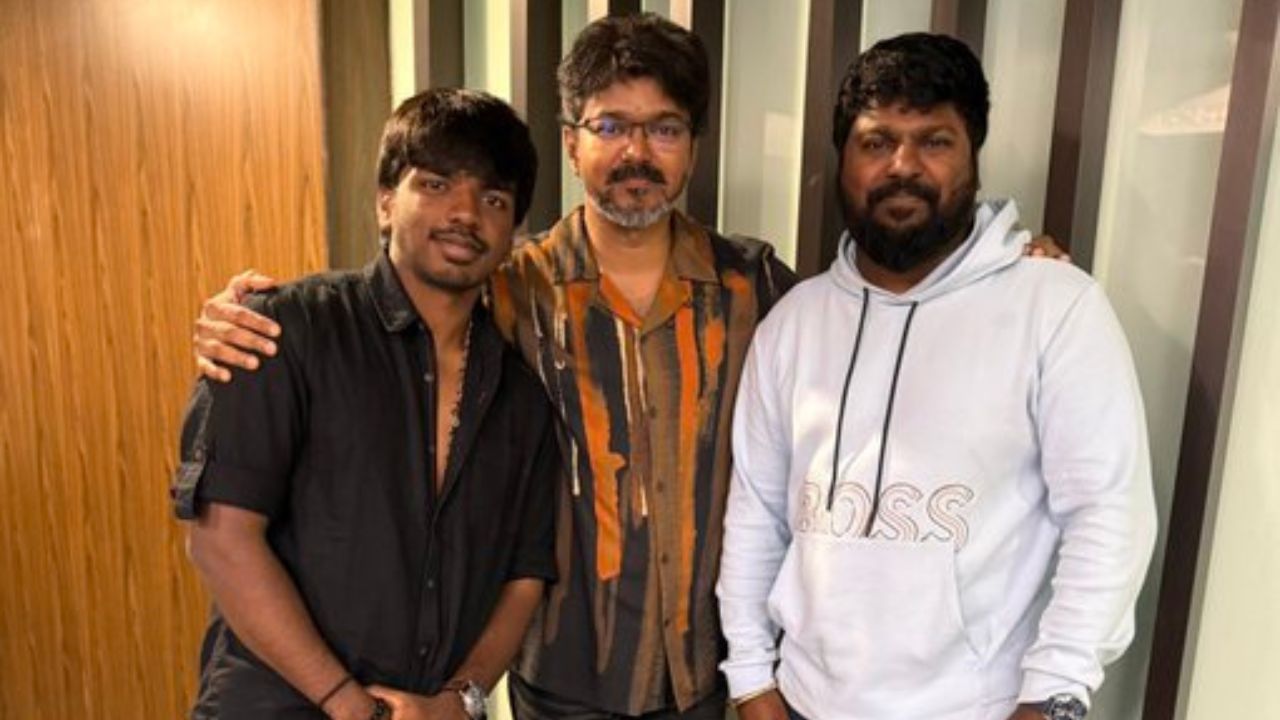 Thalapathy Vijay: பீனிக்ஸ் படம் ரிலீஸ்.. விஜயை நேரில் சந்தித்த சூர்யா சேதுபதி! Thalapathy Vijay: பீனிக்ஸ் படம் ரிலீஸ்.. விஜயை நேரில் சந்தித்த சூர்யா சேதுபதி!