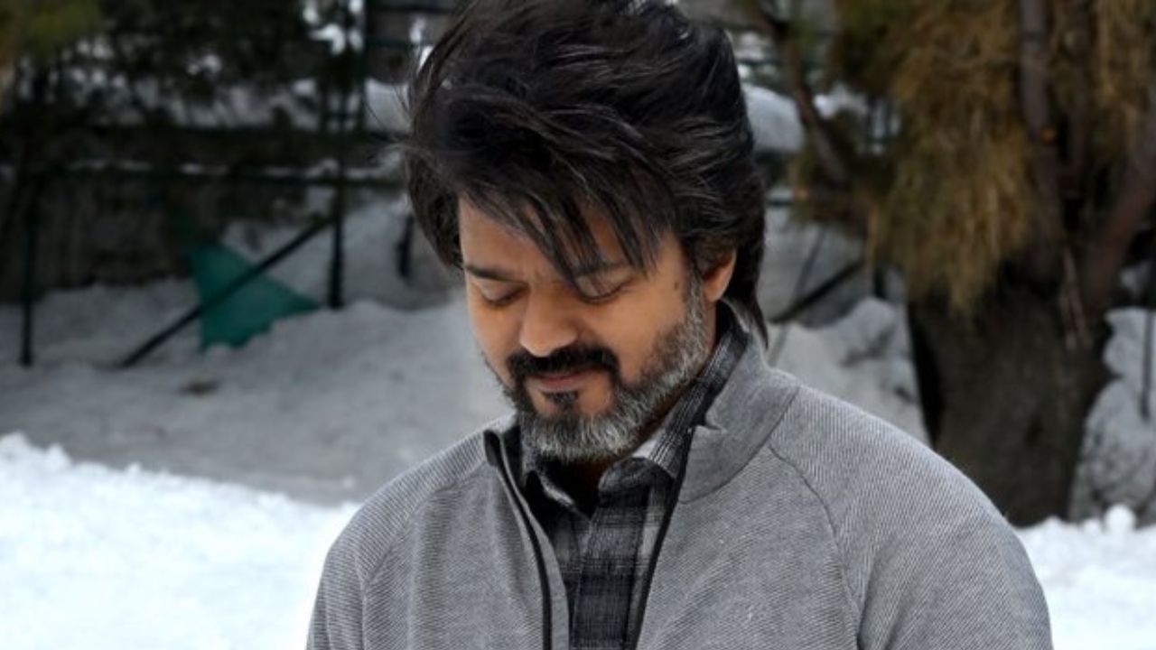 Thalapathy Vijay : இந்தியாவிலே அதிகம் சம்பளம் வாங்கும் நடிகரா தளபதி விஜய்? எவ்வளவு தெரியுமா? Thalapathy Vijay : இந்தியாவிலே அதிகம் சம்பளம் வாங்கும் நடிகரா தளபதி விஜய்? எவ்வளவு தெரியுமா?