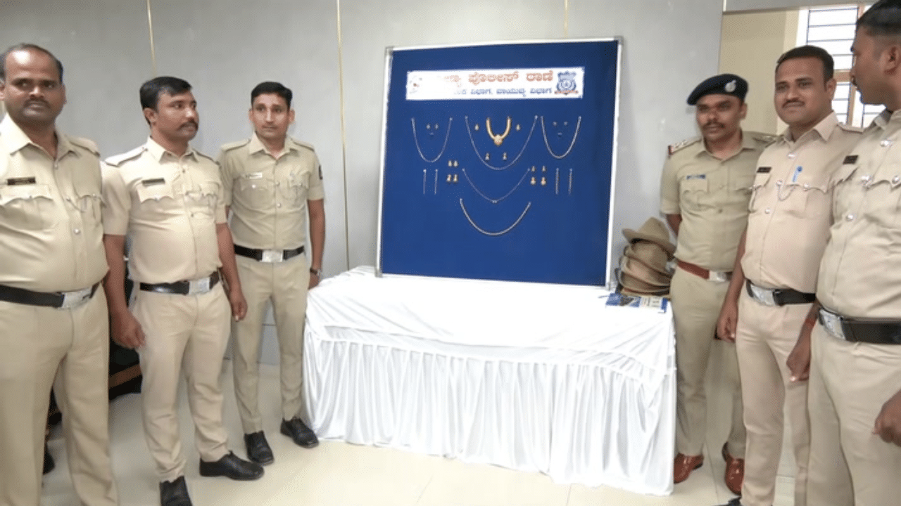 பெங்களூருவில் வீடு புகுந்து தங்க நகைகள் திருடிய 4 பேர் கைது!
