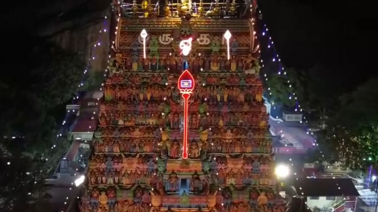 கும்பாபிஷேகம் விழா.. மின்னொளியில் ஜொலித்த திருப்பரங்குன்றம் கோயில்!