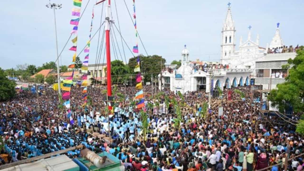 தூத்துக்குடியில் பனிமய மாதா பேராலய 443வது திருவிழா: முன்னேற்பாடுகள் குறித்து ஆலோசனை கூட்டம் தூத்துக்குடியில் பனிமய மாதா பேராலய 443வது திருவிழா: முன்னேற்பாடுகள் குறித்து ஆலோசனை கூட்டம்