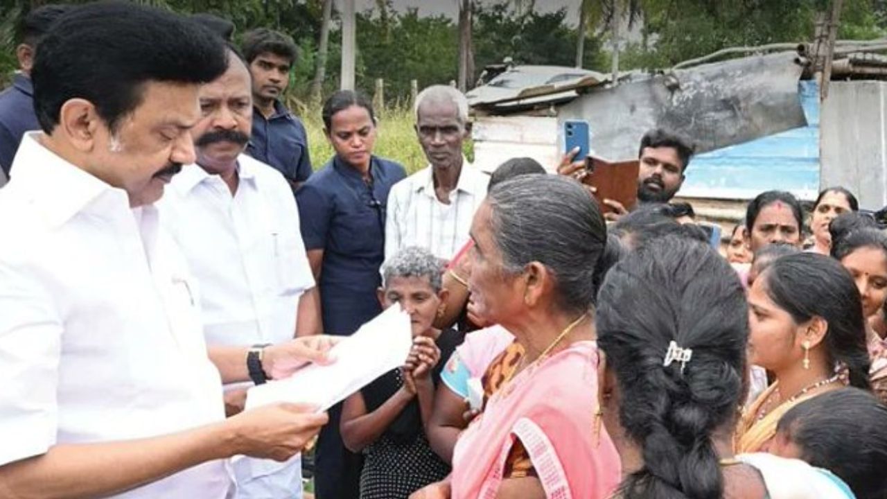 உங்களுடன் ஸ்டாலின் திட்டம்.. இன்று முதல் விண்ணப்பங்கள் வினியோகம்.. உங்களுடன் ஸ்டாலின் திட்டம்.. இன்று முதல் விண்ணப்பங்கள் வினியோகம்..