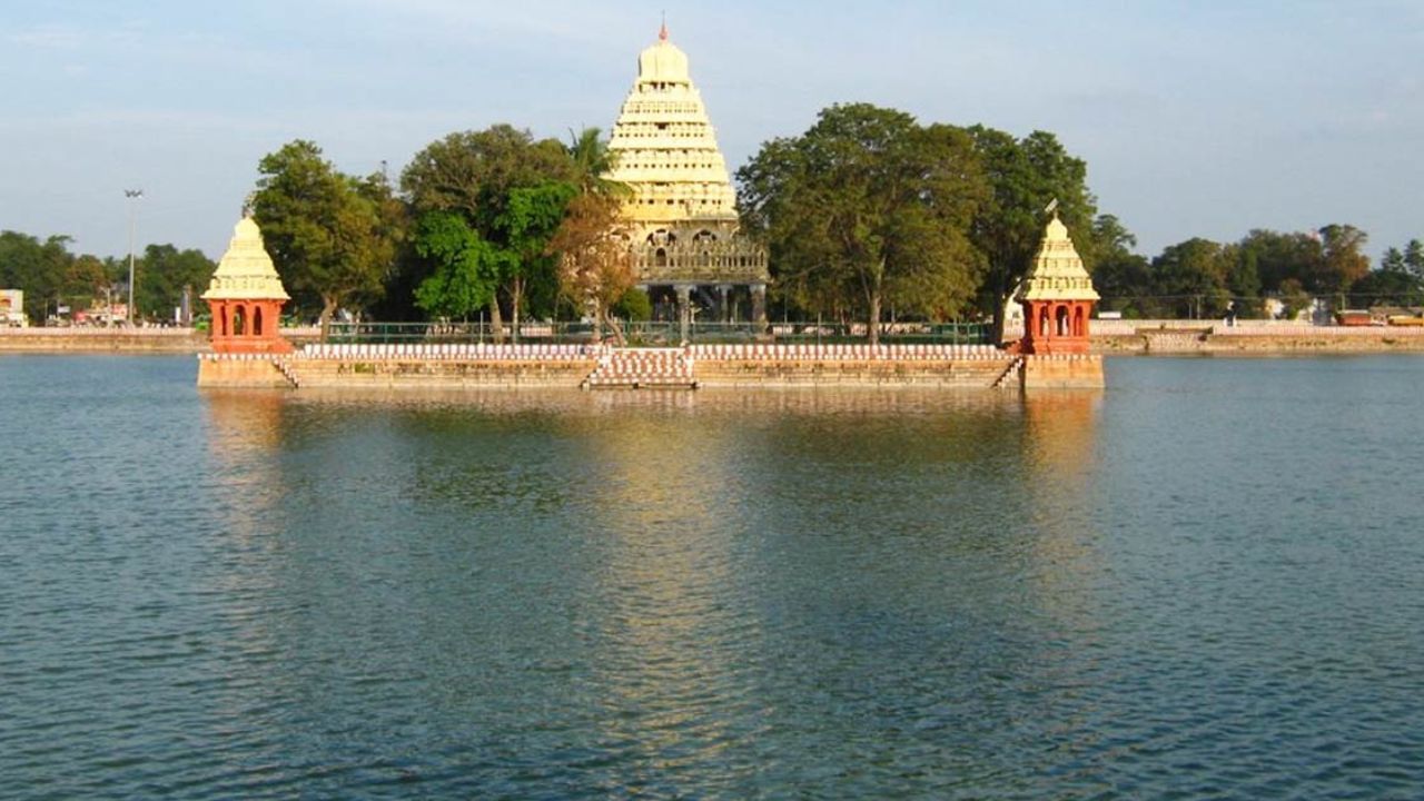 மதுரையின் காவல் தெய்வம்.. வண்டியூர் மாரியம்மன் கோயில் சிறப்புகள்! மதுரையின் காவல் தெய்வம்.. வண்டியூர் மாரியம்மன் கோயில் சிறப்புகள்!