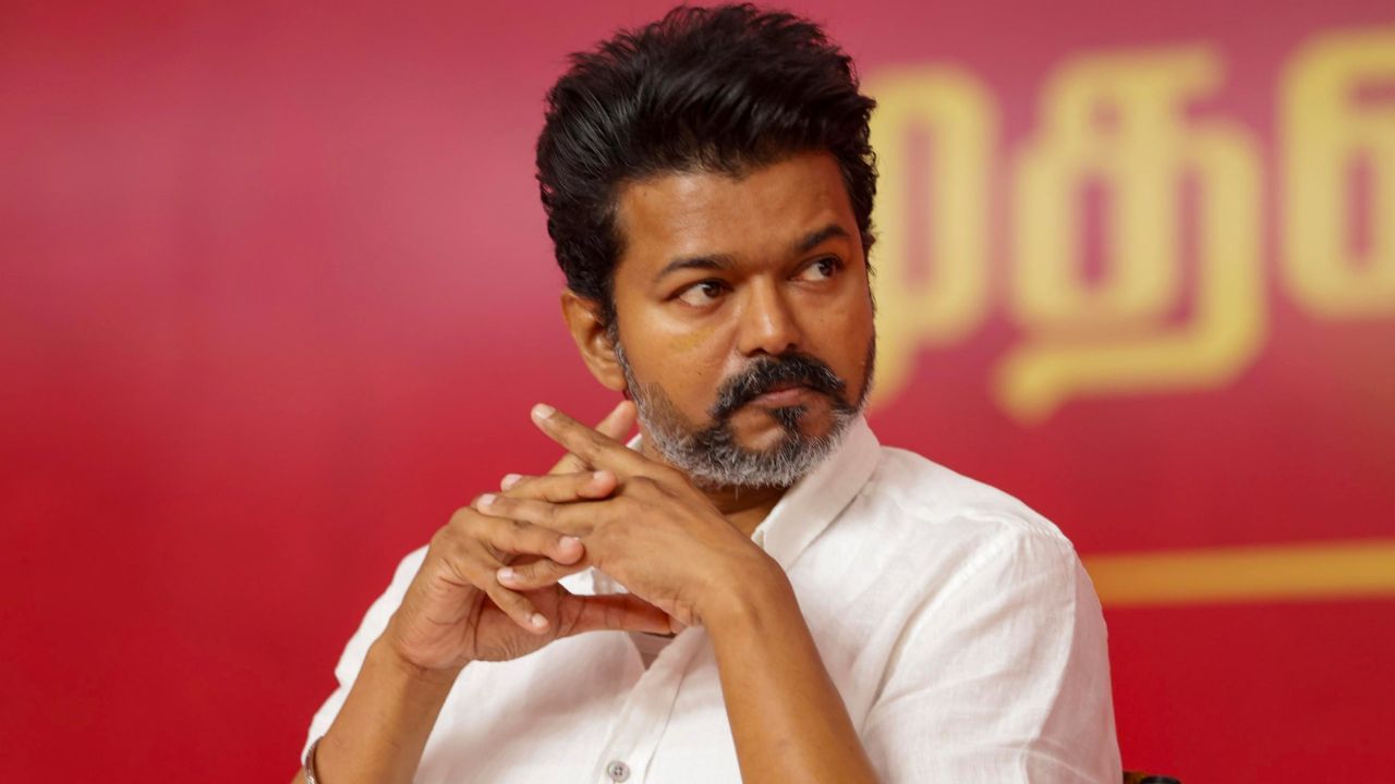 2026 சட்டமன்ற தேர்தலில் முதலமைச்சர் வேட்பாளர் விஜய்.. த.வெ.க செயற்குழு கூட்டத்தில் தீர்மானம் நிறைவேற்றம்.. 2026 சட்டமன்ற தேர்தலில் முதலமைச்சர் வேட்பாளர் விஜய்.. த.வெ.க செயற்குழு கூட்டத்தில் தீர்மானம் நிறைவேற்றம்..