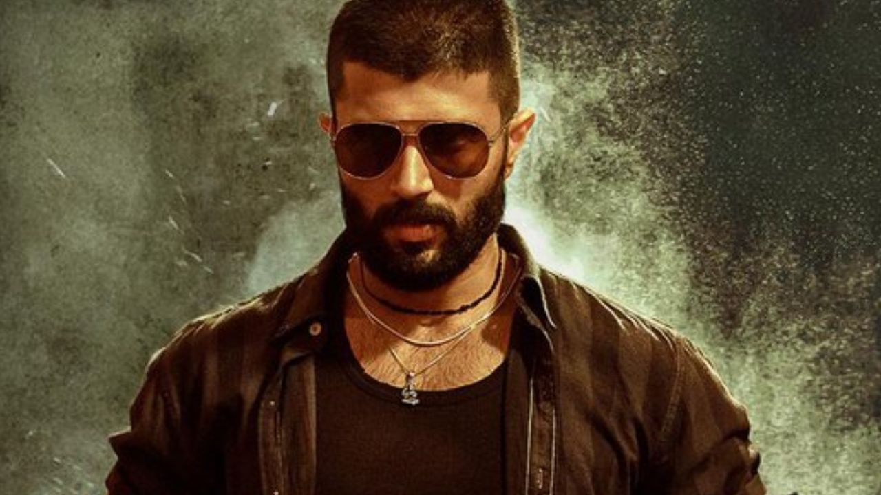விஜய் தேவரகொண்டாவின் ‘கிங்டம்’ படத்துக்கு மாஸ் ஓபனிங்.. வெளிநாட்டு டிக்கெட் புக்கிங்கில் சாதனை! விஜய் தேவரகொண்டாவின் ‘கிங்டம்’ படத்துக்கு மாஸ் ஓபனிங்.. வெளிநாட்டு டிக்கெட் புக்கிங்கில் சாதனை!