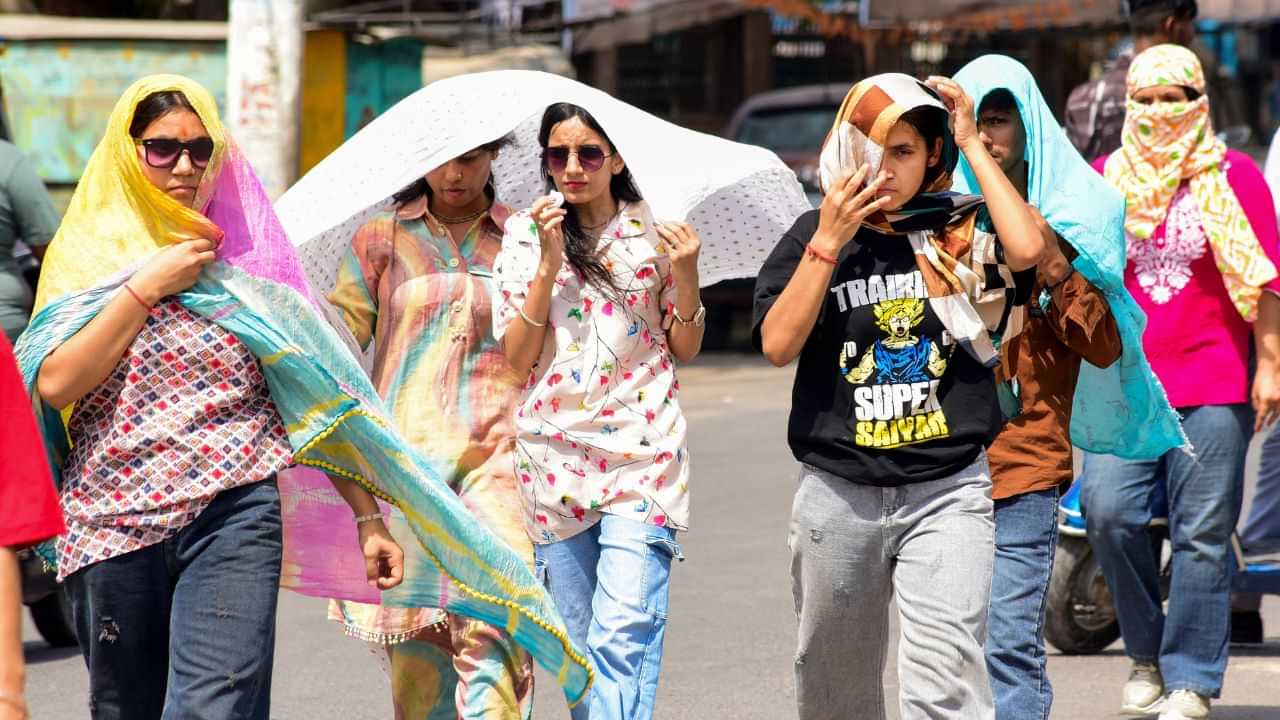 மதுரையில் பதிவான 40 டிகிரி செல்சியஸ் வெப்பநிலை.. மழைக்கு வாய்ப்பு உள்ளதா? மதுரையில் பதிவான 40 டிகிரி செல்சியஸ் வெப்பநிலை.. மழைக்கு வாய்ப்பு உள்ளதா?
