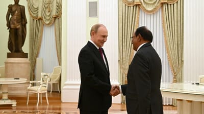 ரஷ்ய அதிபர் புதினை சந்தித்த அஜித் தோவல்.. முக்கிய மீட்டிங்!