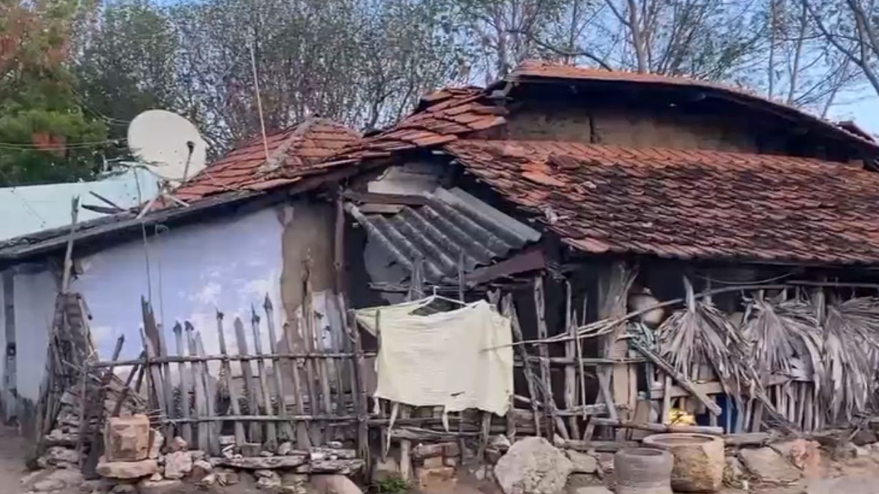 ஒரு கிராமத்தில் 2 குடும்பம்தான்.. வெறிச்சோடிய ஊர்.. என்ன நடந்தது?