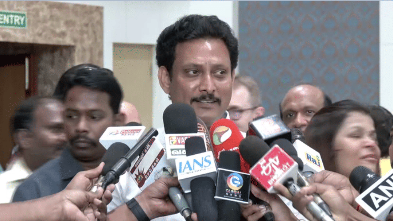 சென்னை ஐஐடியில் 28 அரசு பள்ளி மாணவர்களுக்கு இடம் - அன்பில் மகேஷ் பெருமிதம்