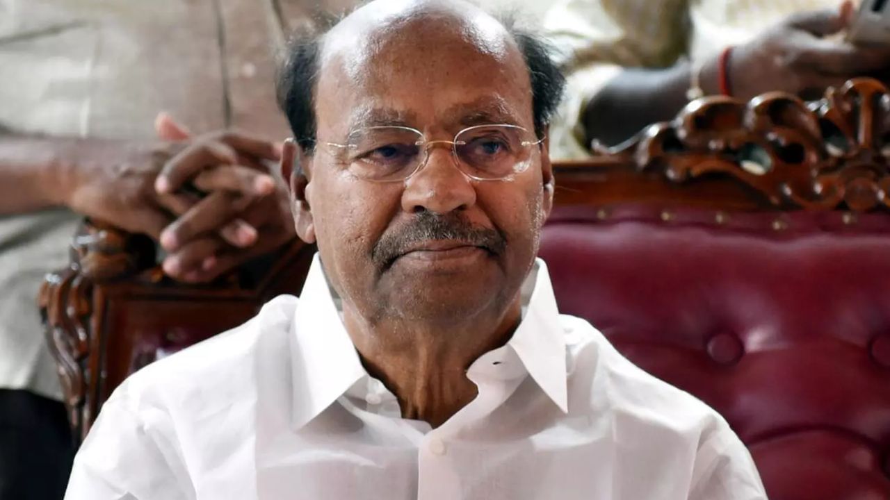 பல்வேறு உள்ளடி வேலைகளை அன்புமணி செய்து வருகிறார் – ராமதாஸ் பகிரங்க குற்றச்சாட்டு பல்வேறு உள்ளடி வேலைகளை அன்புமணி செய்து வருகிறார் – ராமதாஸ் பகிரங்க குற்றச்சாட்டு