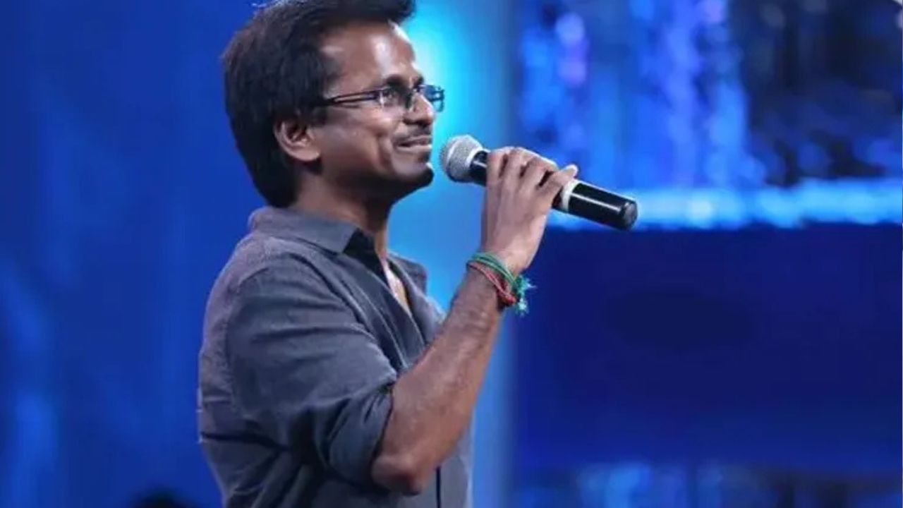 AR Murugadoss : தமிழ் படங்கள் ரூ.1000 கோடிகள் வசூலிக்காததற்குக் காரணம் இதுதான்- ஏ.ஆர். முருகதாஸ் பேச்சு!