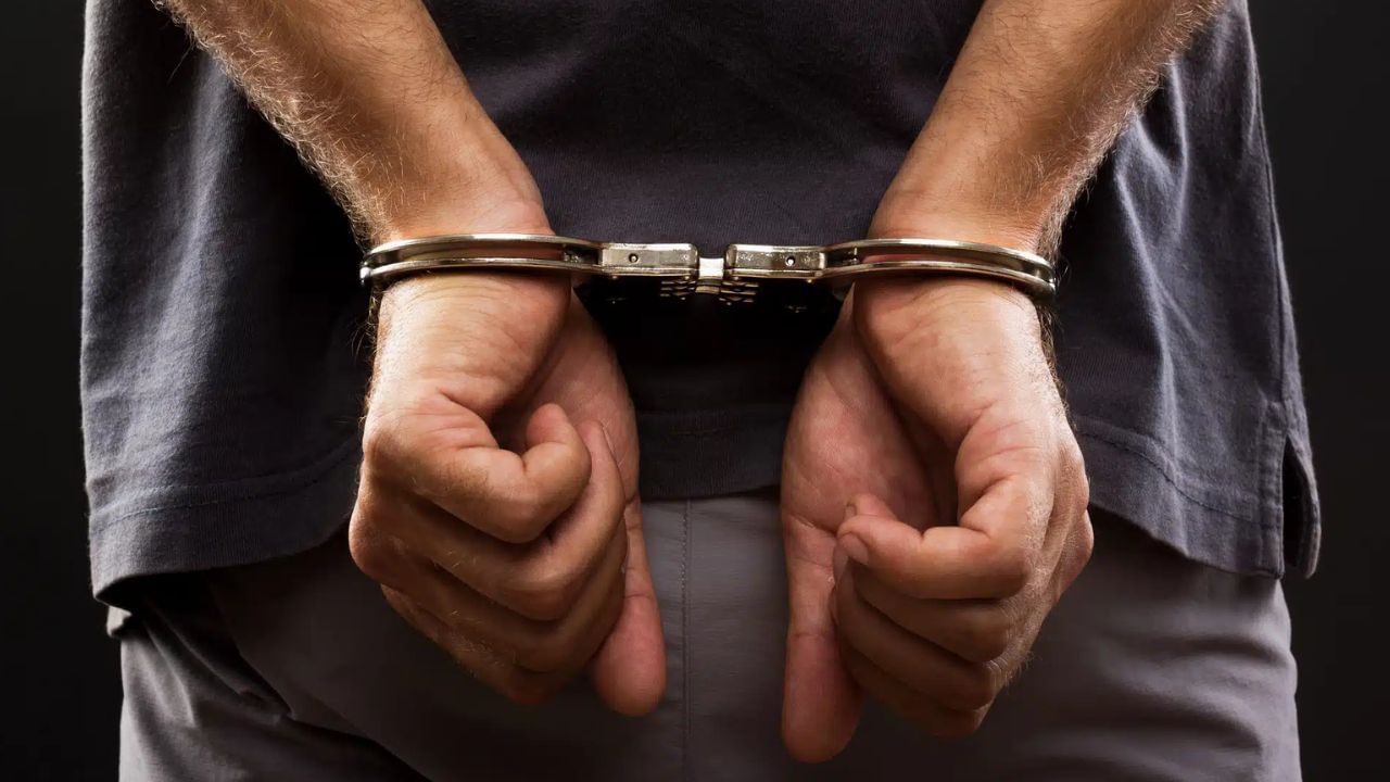 வெளிநாட்டில் ஓனர்.. பில்டிங்கை வாடகைக்கு விட்டு ரூ.27 லட்சம் மோசடி செய்த நபர்! வெளிநாட்டில் ஓனர்.. பில்டிங்கை வாடகைக்கு விட்டு ரூ.27 லட்சம் மோசடி செய்த நபர்!