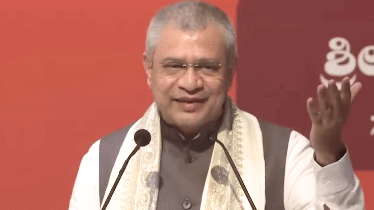 அமெரிக்காவுக்கு ஸ்மார்ட்போன் அதிகம் வழங்கும் நாடு இந்தியா – அமைச்சர் அஷ்வினி வைஷ்ணவ் பெருமிதம் அமெரிக்காவுக்கு ஸ்மார்ட்போன் அதிகம் வழங்கும் நாடு இந்தியா – அமைச்சர் அஷ்வினி வைஷ்ணவ் பெருமிதம்