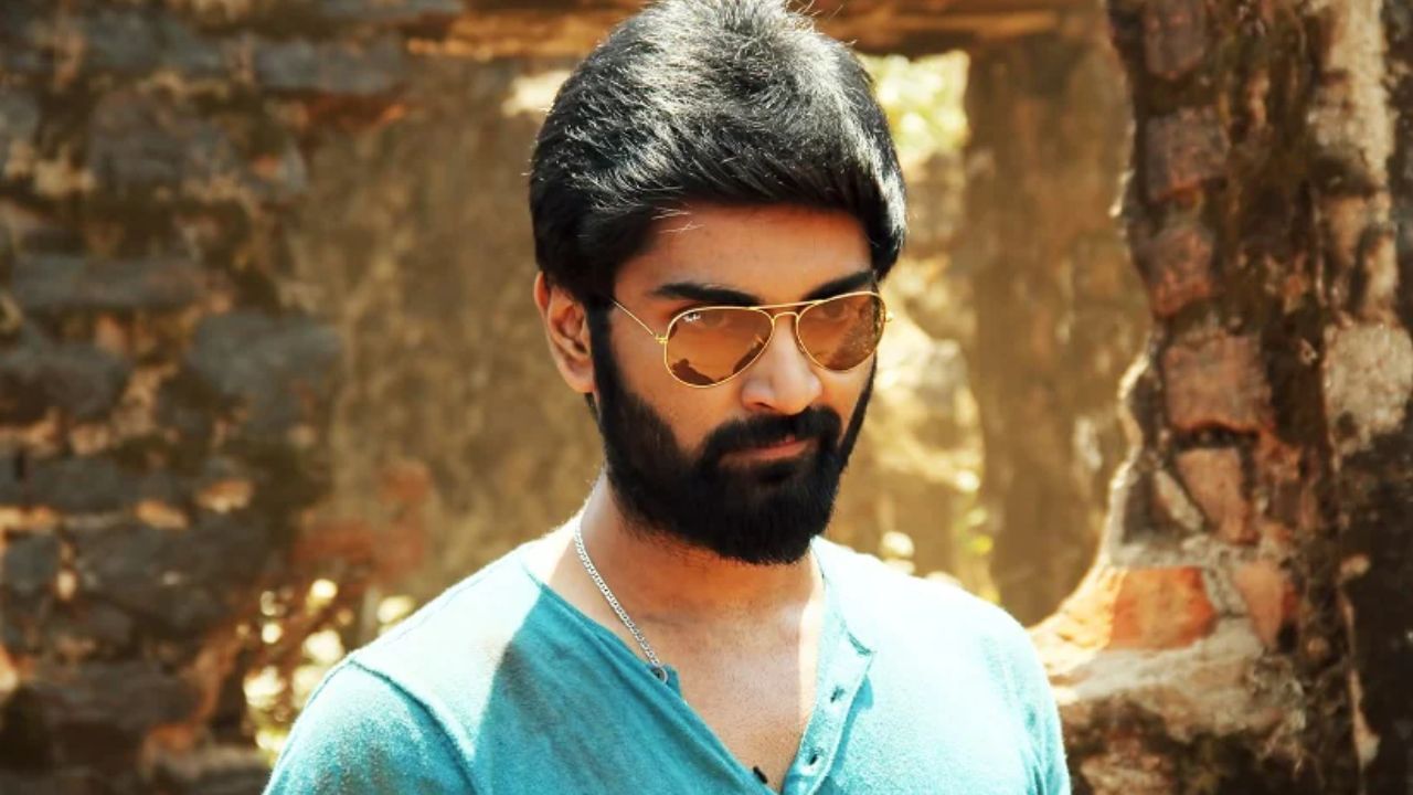 சினிமாவில் 15 ஆண்டுகள் நிறைவு செய்த அதர்வாவின் இன்ஸ்டாகிராம் ஃபாலோவர்ஸ் எத்தனை லட்சம் தெரியுமா? சினிமாவில் 15 ஆண்டுகள் நிறைவு செய்த அதர்வாவின் இன்ஸ்டாகிராம் ஃபாலோவர்ஸ் எத்தனை லட்சம் தெரியுமா?
