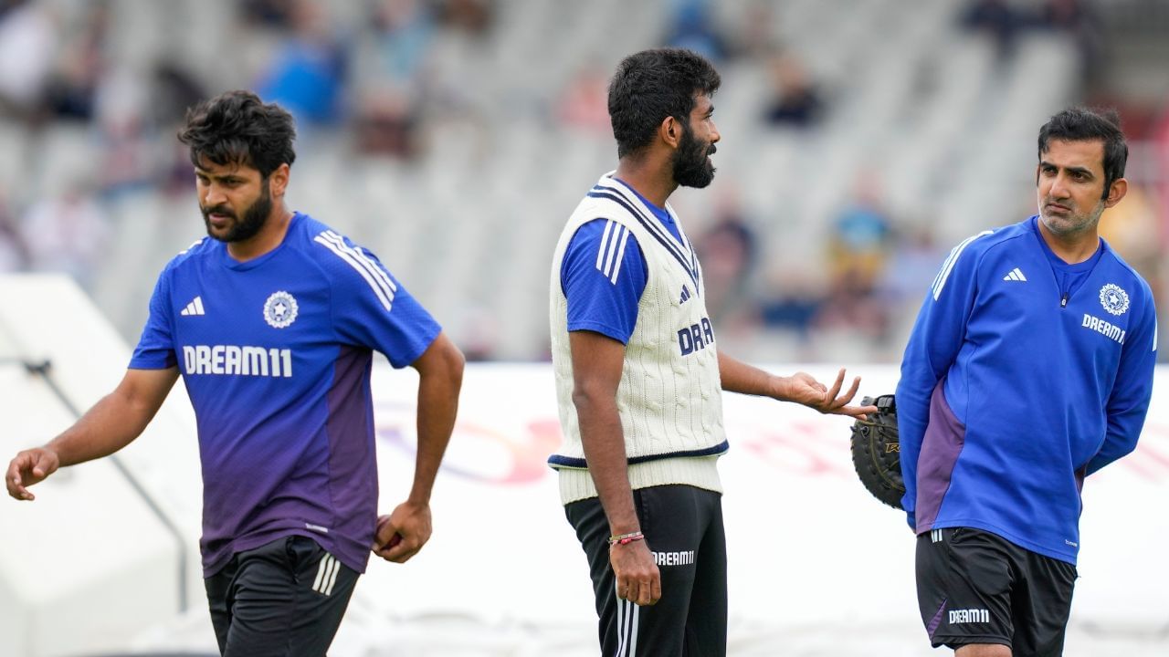 BCCI’s New Rule: வீரர்களின் இந்த சுதந்திரத்திற்கு இனி நோ.. புதிய கட்டுப்பாட்டை கொண்டு வரும் பிசிசிஐ! BCCI’s New Rule: வீரர்களின் இந்த சுதந்திரத்திற்கு இனி நோ.. புதிய கட்டுப்பாட்டை கொண்டு வரும் பிசிசிஐ!
