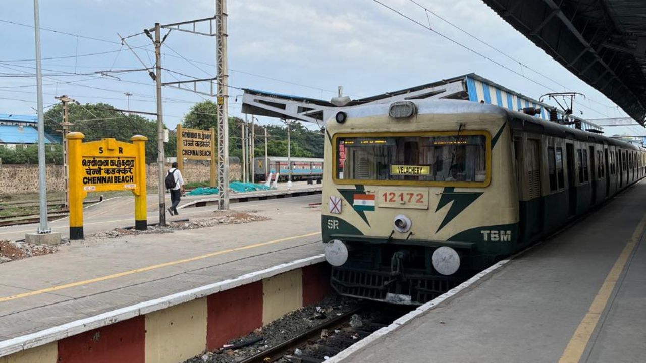 பயணிகளே கவனிங்க.. சென்னையில் மின்சார ரயில்கள் ரத்து.. முக்கிய ரூட் இதுதான்! பயணிகளே கவனிங்க.. சென்னையில் மின்சார ரயில்கள் ரத்து.. முக்கிய ரூட் இதுதான்!