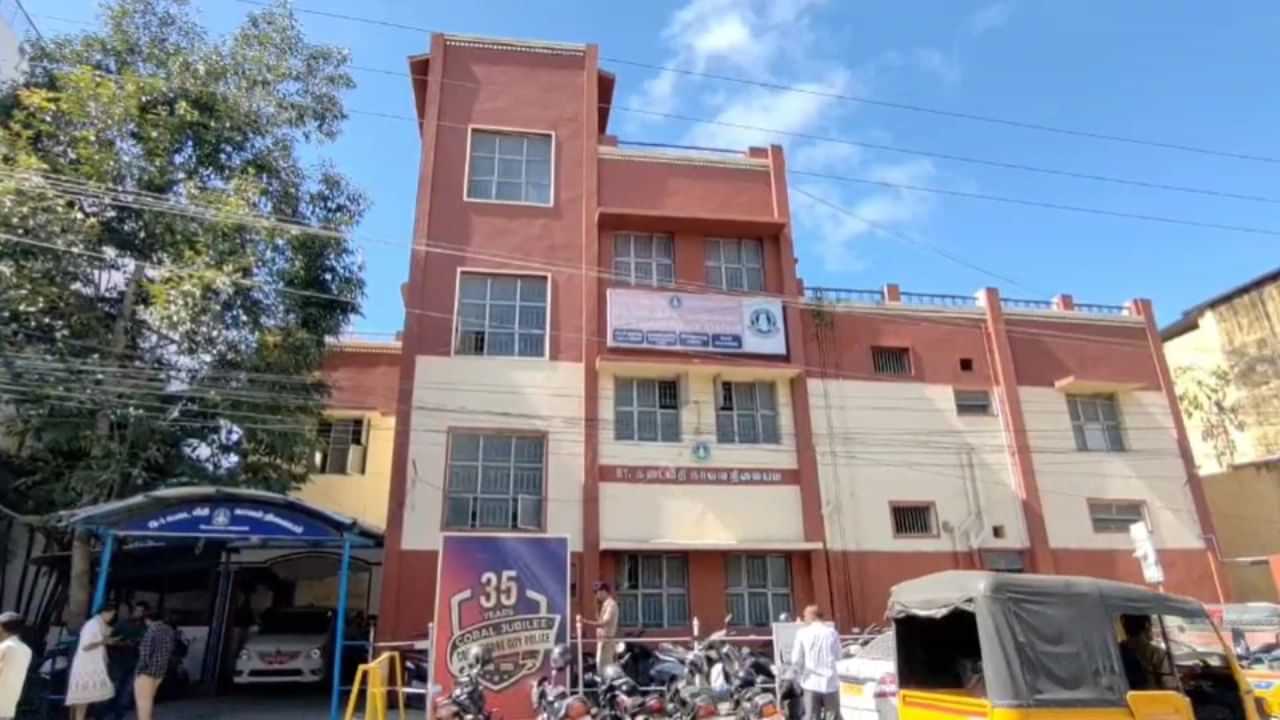 கோவை காவல் நிலையத்தில் ஒருவர் சடலமாக மீட்பு.. நடந்தது என்ன? தீவிர விசாரணை