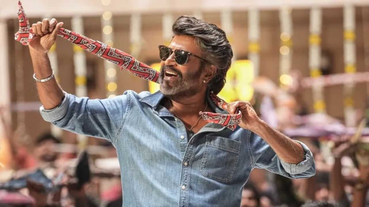 Coolie : கேரளாவில் மோகன்லாலுக்கு ஈடுகொடுக்கும் ரஜினிகாந்த்.. டிக்கெட் புக்கிங்கில் வசூலை அள்ளும் கூலி படம்!