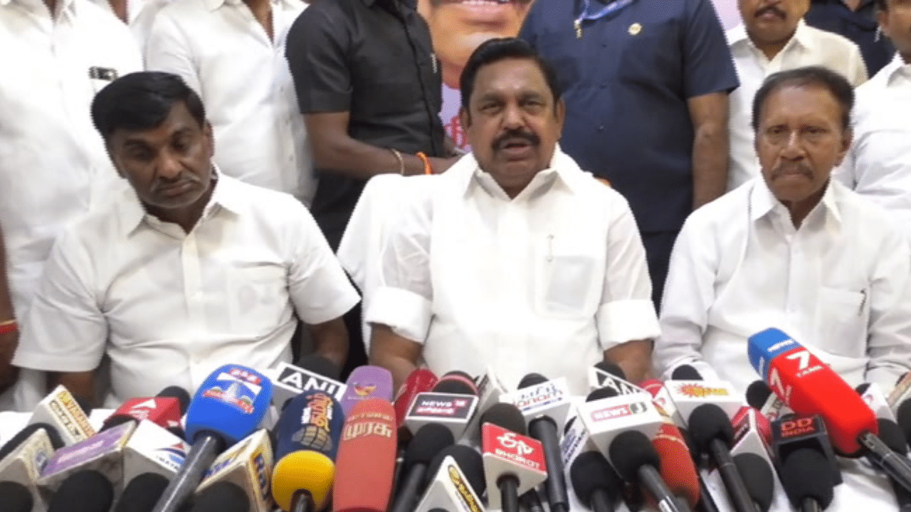காவல்துறையினரை பார்த்து பயம் இல்லை: எடப்பாடி பழனிசாமி கருத்து