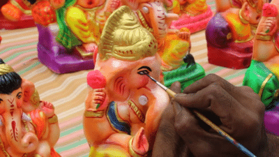 சத்தீஸ்கரில் விநாயகர் சிலை செய்யும் சிறை கைதிகள் சத்தீஸ்கரில் விநாயகர் சிலை செய்யும் சிறை கைதிகள்
