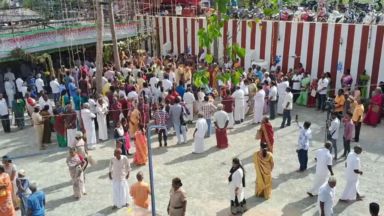 கடலூர் அனுமன் கோயிலில் மகா கும்பாபிஷேகம்.. பக்தியில் நனைந்த பக்தர்கள்..!