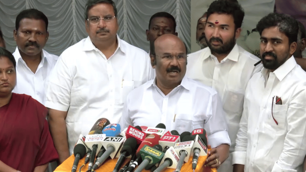 விஜய் 'கெய்னர்'; இல்லையென்றால் 'லூசர்' - சொல்லும் ஜெயக்குமார்