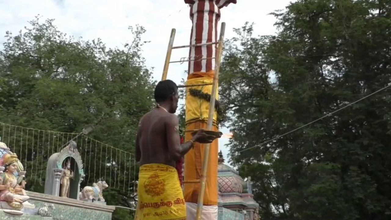 நினைத்த காரியம் நிறைவேறிய அதிசயம்.. தலையில் தேங்காய் உடைத்து பக்தர்கள் நேற்றிக்கடன் நிறைவேற்றம்..!