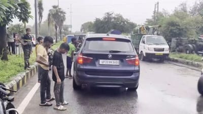 உபியில் மழையால் தண்ணீரில் தத்தளிக்கும் நகரங்கள்..!