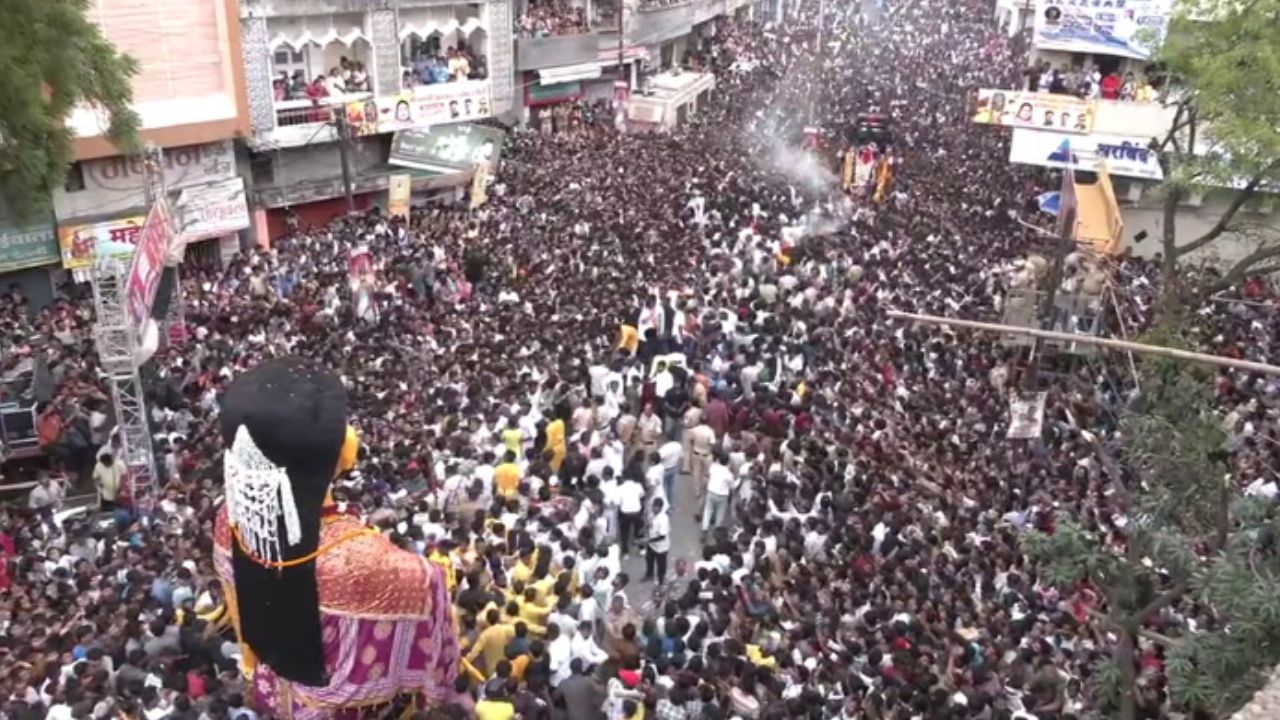 145 ஆண்டுகள் சிறப்பு.. நாக்பூரில் சிறப்பாக நடந்த மார்பத் விழா..!