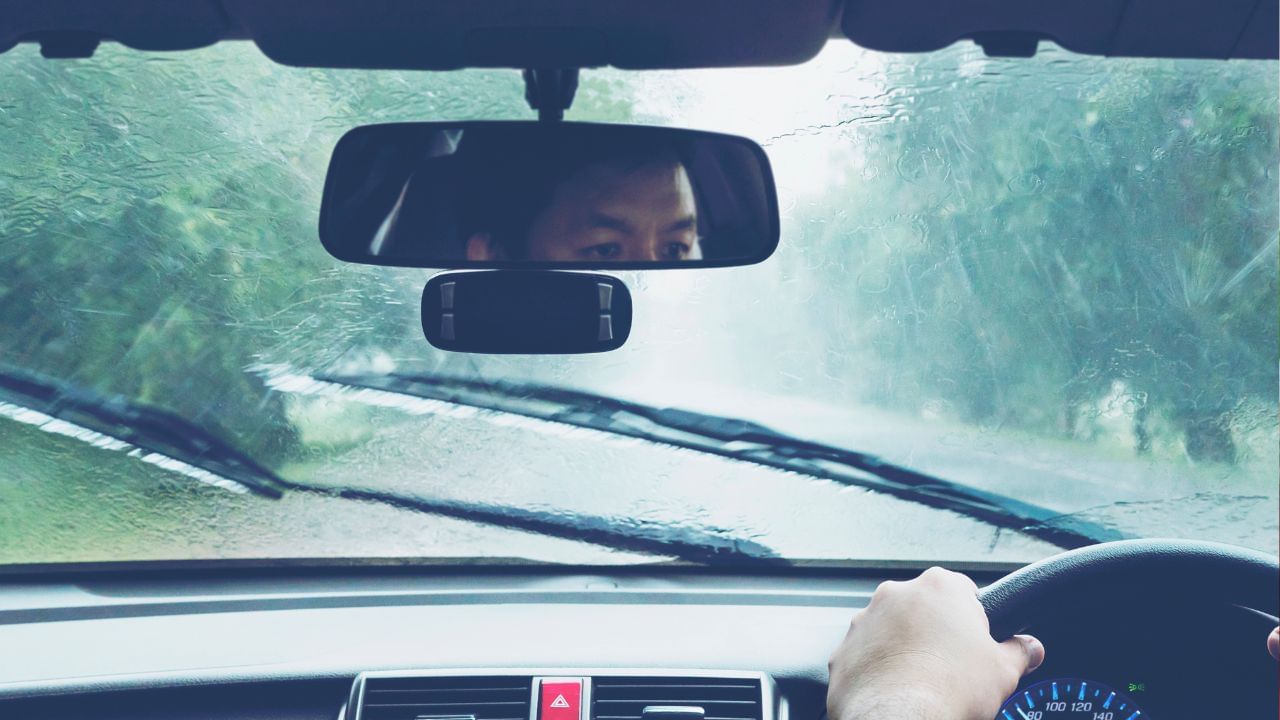 Rainy Season Driving: மழைக்காலத்தில் வாகனம் ஓட்டும் நபரா நீங்கள்..? இந்த விஷயங்களில் கவனம்! Rainy Season Driving: மழைக்காலத்தில் வாகனம் ஓட்டும் நபரா நீங்கள்..? இந்த விஷயங்களில் கவனம்!