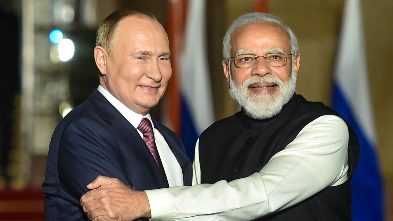 அமெரிக்காவுடன் மோதல்.. முக்கியமான நேரத்தில் இந்தியா வரும் ரஷ்ய அதிபர் புதின் அமெரிக்காவுடன் மோதல்.. முக்கியமான நேரத்தில் இந்தியா வரும் ரஷ்ய அதிபர் புதின்