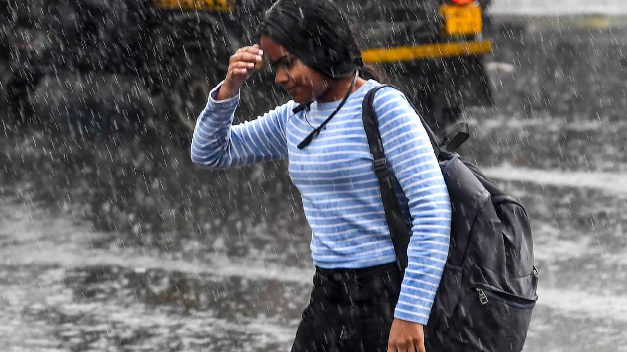 வங்கக்கடலில் உருவாகும் காற்றழுத்த தாழ்வு பகுதி.. 3 மாவட்டங்களுக்கு கனமழை எச்சரிக்கை.. வங்கக்கடலில் உருவாகும் காற்றழுத்த தாழ்வு பகுதி.. 3 மாவட்டங்களுக்கு கனமழை எச்சரிக்கை..