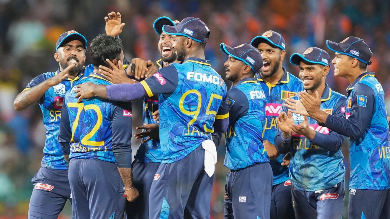 Asia Cup 2025: சரித் அசலங்கா தலைமை.. அனுபவ ஆல்ரவுண்டருக்கு இடம்.. ஆசியக் கோப்பைக்கான இலங்கை அணி அறிவிப்பு! Asia Cup 2025: சரித் அசலங்கா தலைமை.. அனுபவ ஆல்ரவுண்டருக்கு இடம்.. ஆசியக் கோப்பைக்கான இலங்கை அணி அறிவிப்பு!