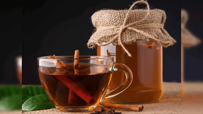 சர்க்கைரக்கு மாற்றாக தேனை சாப்பிடலாமா? உண்மை என்ன?