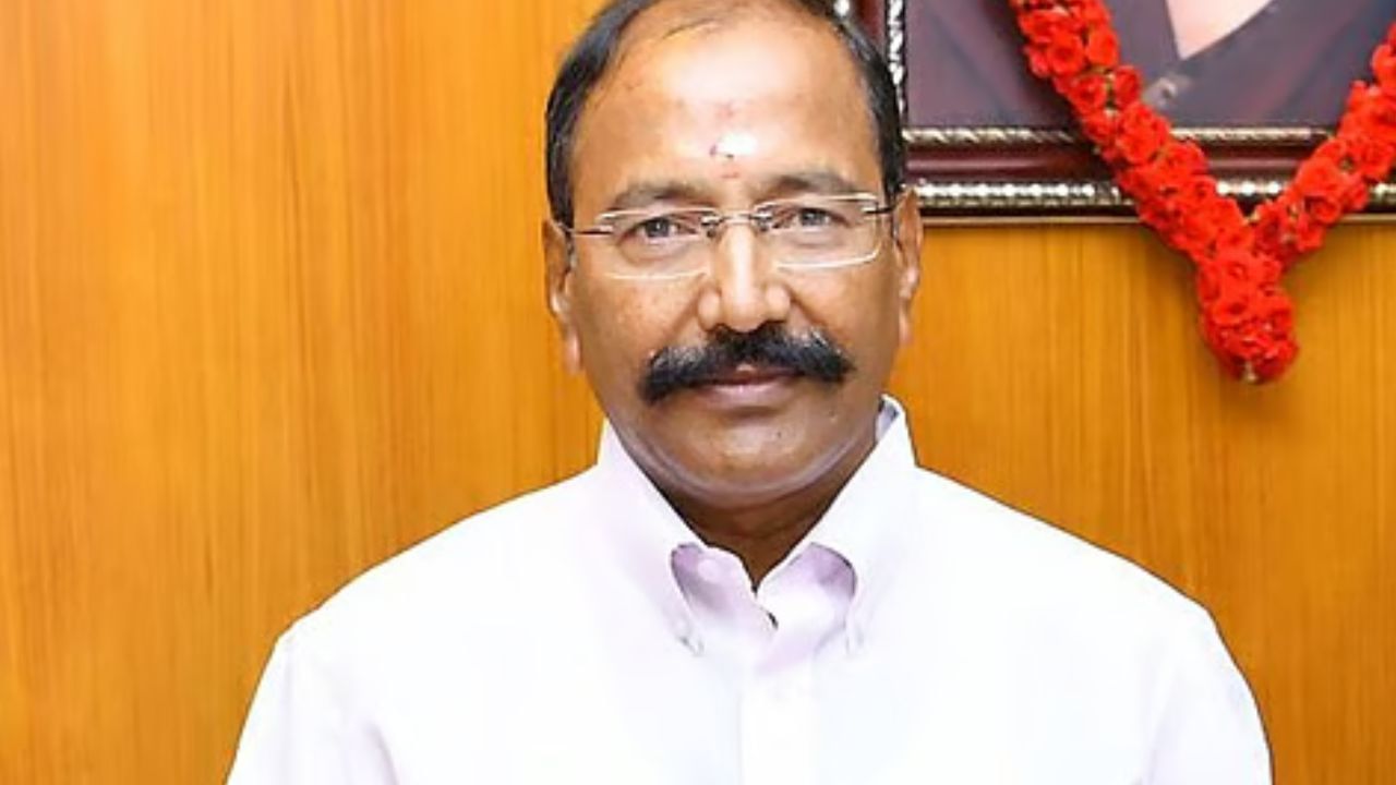 அதிமுகவில் இருந்து விலகும் தங்கமணி.. முன்னாள் அமைச்சர் கொடுத்த விளக்கம்..