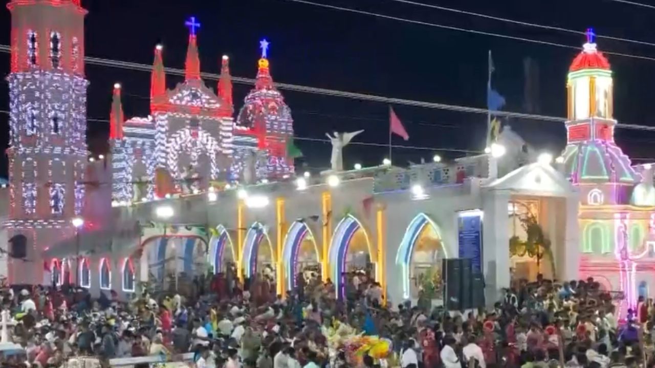 தூத்துக்குடி பனிமயமாதா பேராலய பெருவிழா கொண்டாட்டம்!