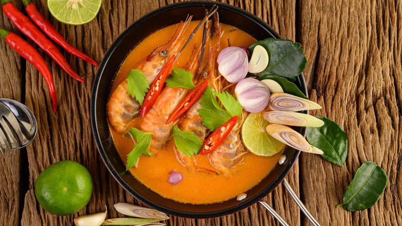 Food Recipe: காரசாரமான டாம் யம் பிரான் சூப்.. இந்த சுவையான தாய் ரெசிபியை ருசித்து பாருங்க..! Food Recipe: காரசாரமான டாம் யம் பிரான் சூப்.. இந்த சுவையான தாய் ரெசிபியை ருசித்து பாருங்க..!