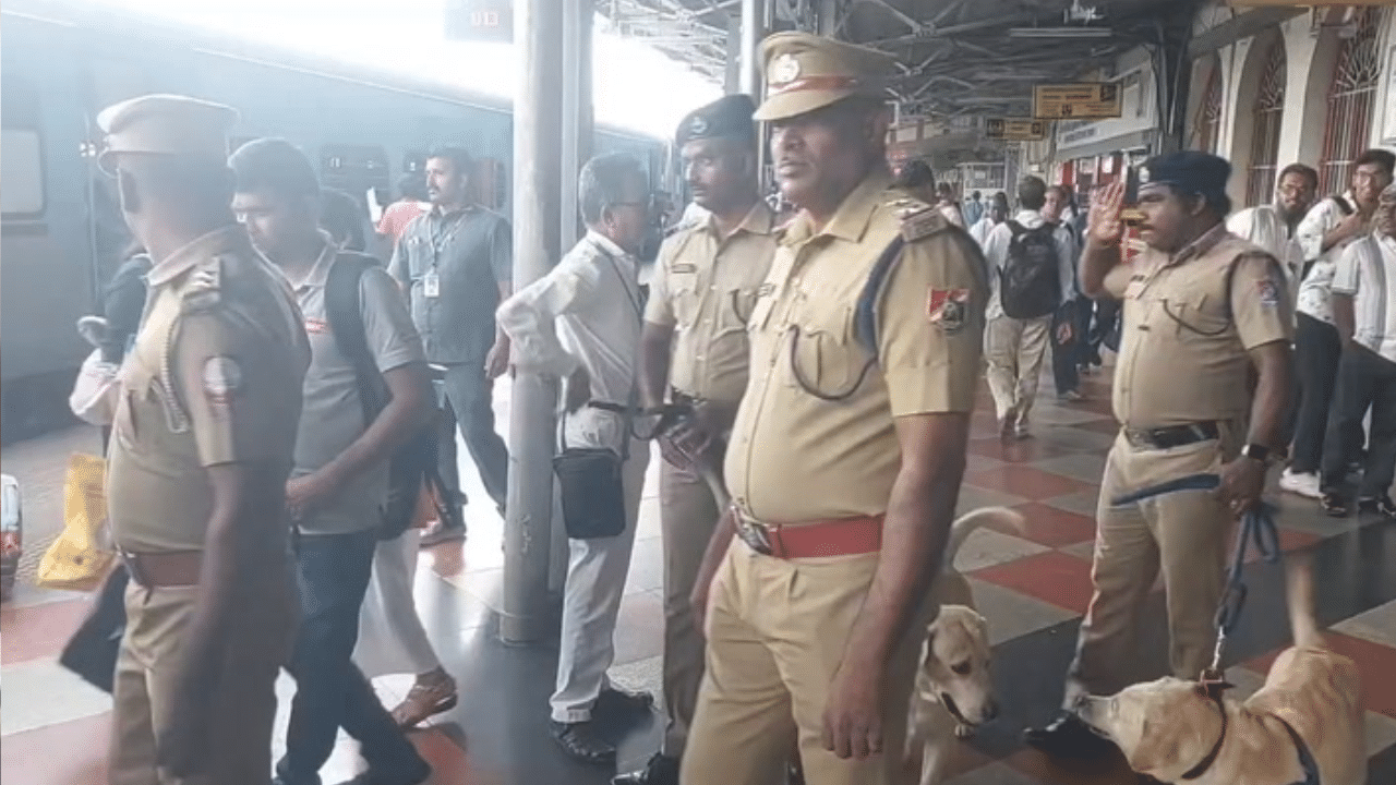 சுதந்திர தினத்தை முன்னிட்டு திருச்சி ரயில் நிலையத்தில் தீவிர சோதனை