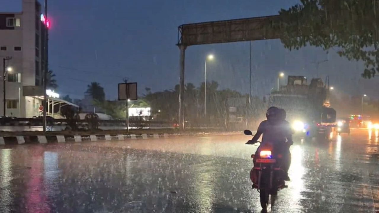 Trichy Rains: திருச்சியில் கொட்டித்தீர்த்த கனமழை