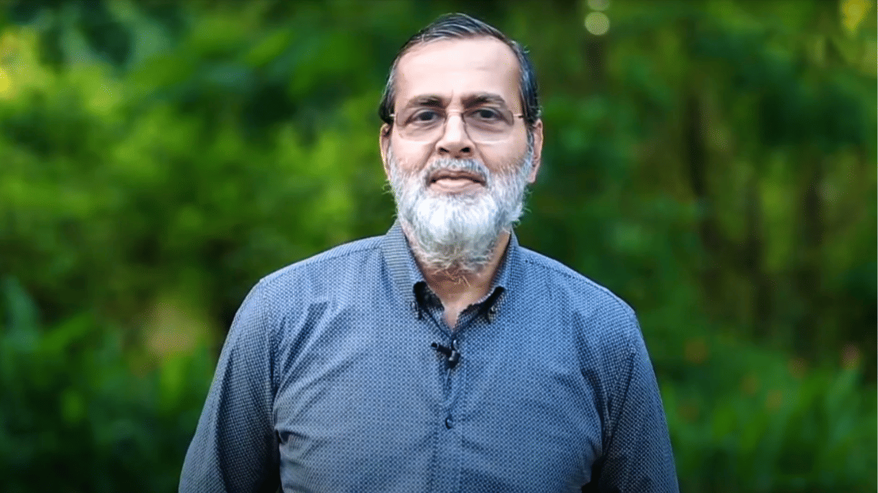 இந்தியாவின் வோல்டேஜ் சிக்கல் - தொழில் வாய்ப்பாக மாற்றிய இளைஞர் - வி- கார்டு நிறுவனம் ஜெயித்த கதை! இந்தியாவின் வோல்டேஜ் சிக்கல் - தொழில் வாய்ப்பாக மாற்றிய இளைஞர் - வி- கார்டு நிறுவனம் ஜெயித்த கதை!