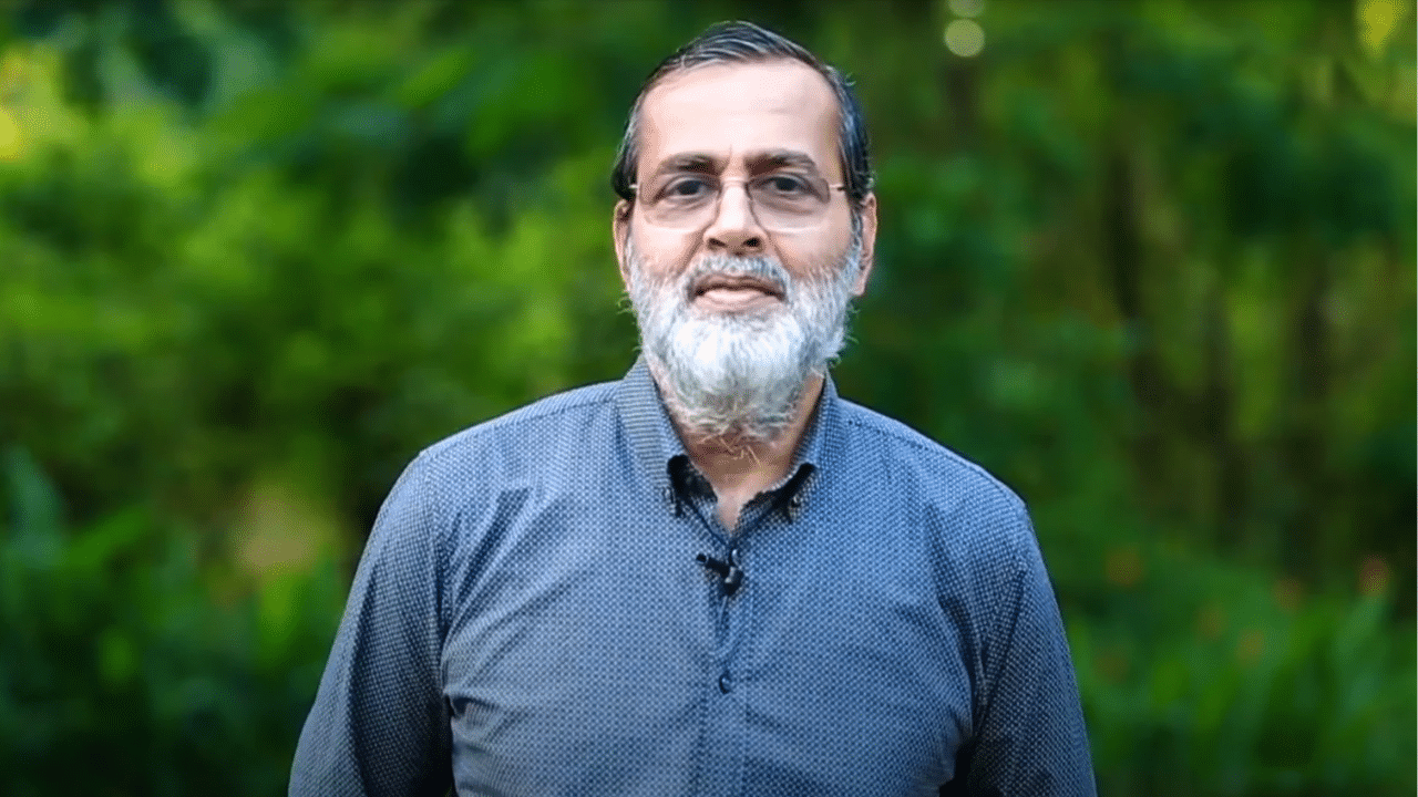இந்தியாவின் வோல்டேஜ் சிக்கல் – தொழில் வாய்ப்பாக மாற்றிய இளைஞர் – வி- கார்டு நிறுவனம் ஜெயித்த கதை! இந்தியாவின் வோல்டேஜ் சிக்கல் – தொழில் வாய்ப்பாக மாற்றிய இளைஞர் – வி- கார்டு நிறுவனம் ஜெயித்த கதை!