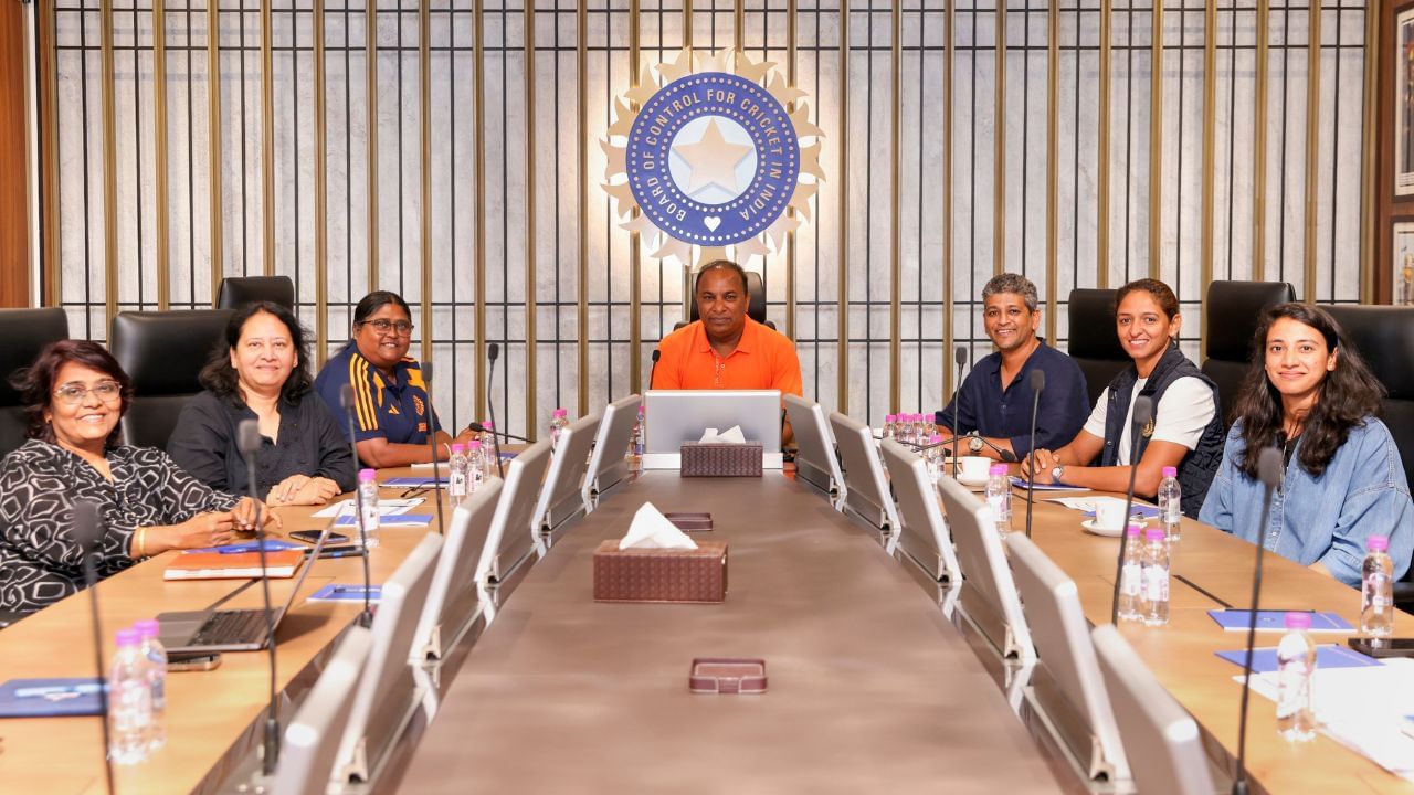 ICC Women’s World Cup 2025: மகளிர் உலகக் கோப்பை அட்டவணை மாற்றம்.. புறக்கணிக்கப்பட்ட பெங்களூரு.. ஐசிசி அதிரடி! ICC Women’s World Cup 2025: மகளிர் உலகக் கோப்பை அட்டவணை மாற்றம்.. புறக்கணிக்கப்பட்ட பெங்களூரு.. ஐசிசி அதிரடி!