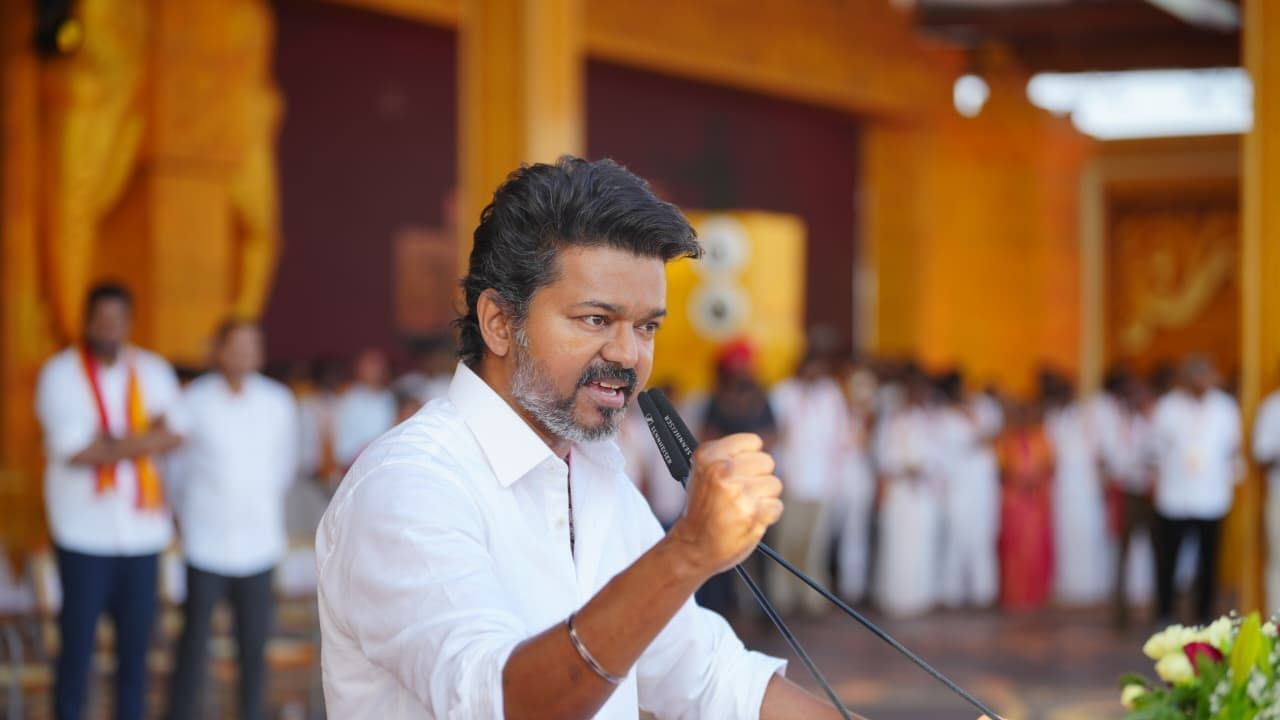 234 தொகுதிகளிலும் விஜய்தான் போட்டி – த.வெ.க மாநாட்டில் தலைவர் விஜய் வைத்த டிவிஸ்ட்..