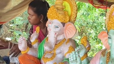 திண்டுக்கலில் விநாயகர் சிலைகள் செய்யும் ராஜஸ்தான் குடும்பம்! திண்டுக்கலில் விநாயகர் சிலைகள் செய்யும் ராஜஸ்தான் குடும்பம்!