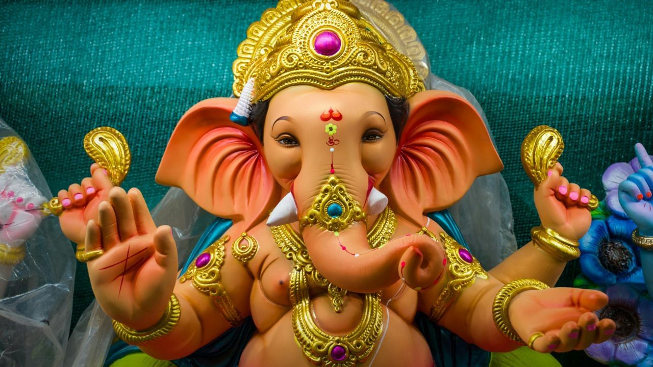 Ganesh Chaturthi: விநாயகருக்கு உகந்த 21 இலை, மலர் வழிபாடு!