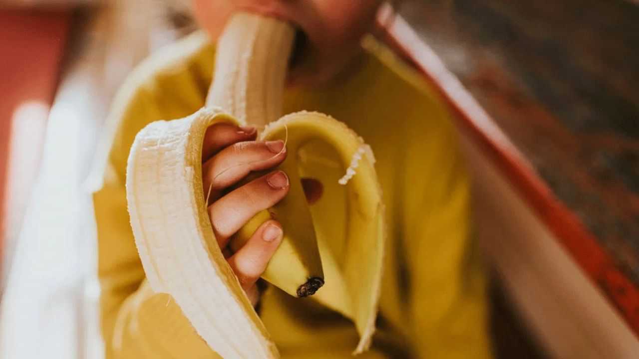 வாழைப்பழம் சாப்பிடுவதற்கு சரியான நேரம் எது? காரணம் என்ன?