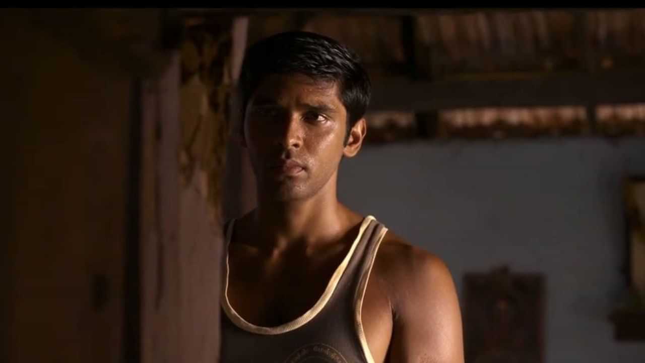 Bison: சின்மயின் குரலில்... துருவ் விக்ரமின் பைசன் படத்திலிருந்து வெளியான சீனிக்கல்லு பாடல்! Bison: சின்மயின் குரலில்... துருவ் விக்ரமின் பைசன் படத்திலிருந்து வெளியான சீனிக்கல்லு பாடல்!